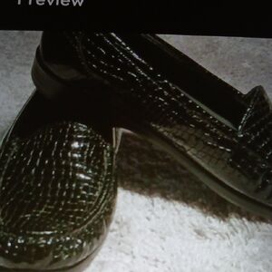 SAS Black Crocodile Pattern Loafers
